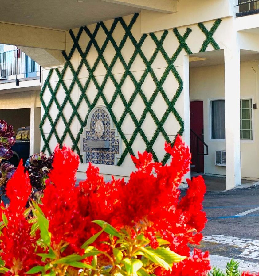 Hotel Villa Serena El Cajon Bagian luar foto