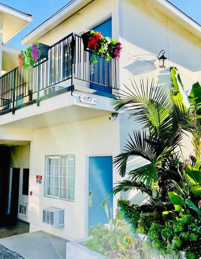 Hotel Villa Serena El Cajon Bagian luar foto
